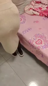 真实偷情已婚人妻衣服都来不解脱求着我插入