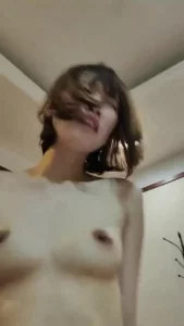 人妻